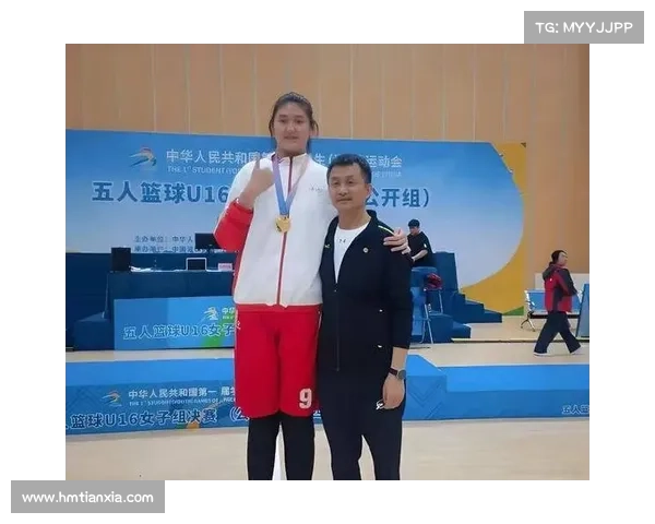 张子宇通过对抗训练全面展现篮下统治力成就强势突破 张子宇通过对抗训练全面展现篮下统治力成就强势突破